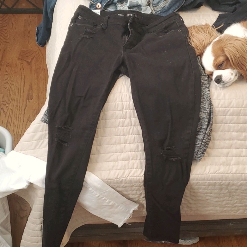 Black distressed jeans